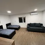 巴伐利亚庭院餐厅旅馆 招待所 3*