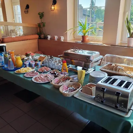 Restaurace - Bavorsky Dvur Pensión Sezemice