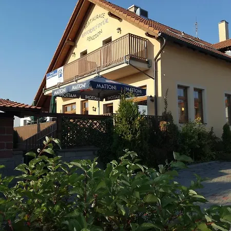 Pensión Restaurace - Bavorsky Dvur Sezemice