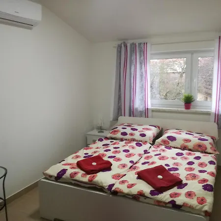 Restaurace&penzion Bavorsky Dvur Vendégház 3*
