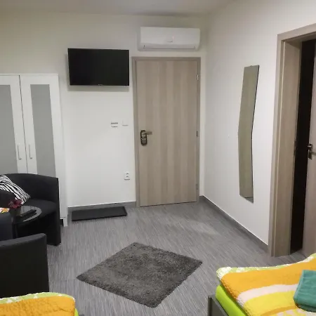 Pensión Restaurace - Bavorsky Dvur 3*