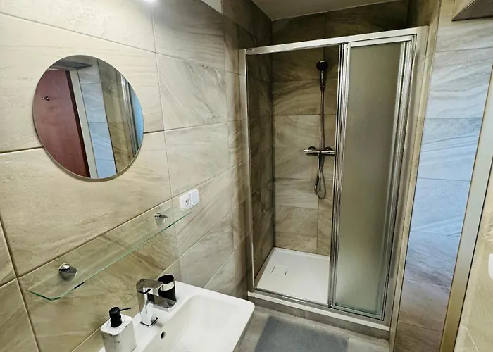Restaurace - Bavorsky Dvur בית הארחה 3*